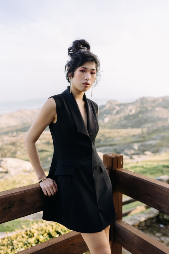 BLACK TIE